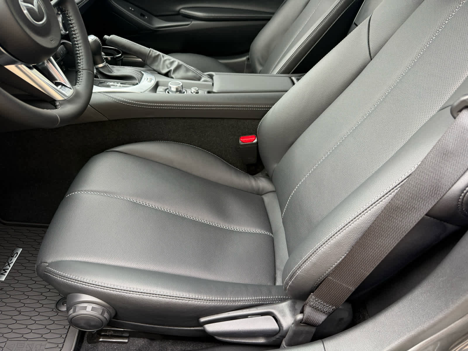 New 2025 MAZDA MX-5 Miata Grand Touring w/ Appearance Package image 4