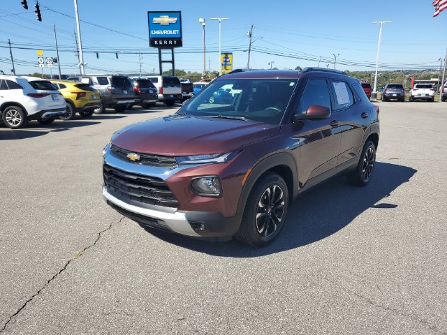 Used 2023 Chevrolet TrailBlazer LT FWD image 2