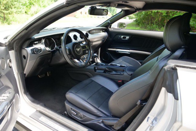 Used 2018 Ford Mustang GT Premium RWD image 21