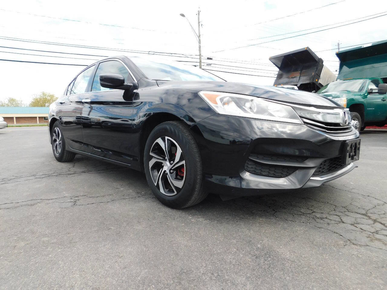 Used 2017 Honda Accord LX image 2