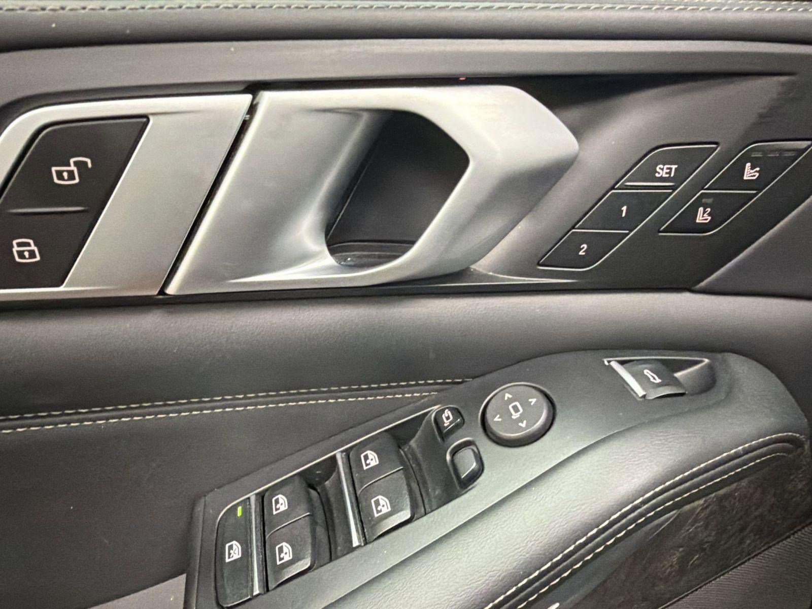 Used 2019 BMW X5 xDrive40i w/ M Sport Package image 9