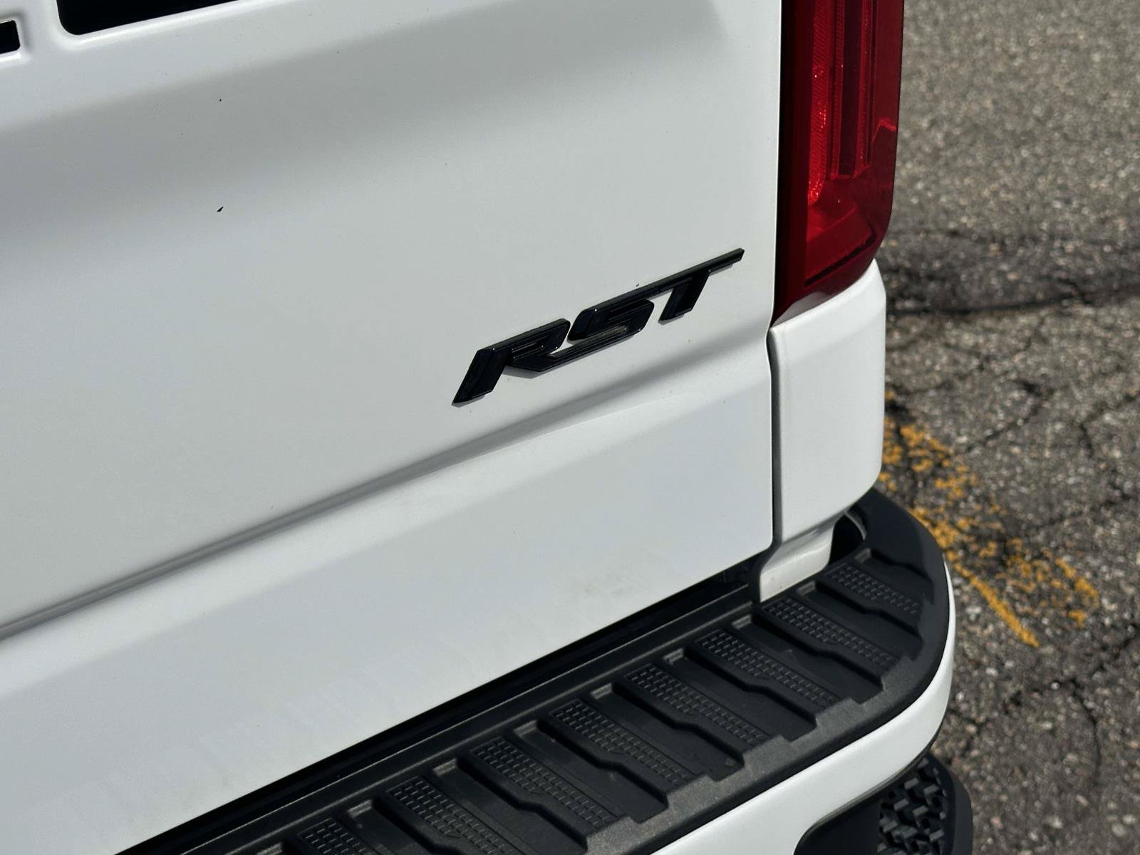 Certified 2023 Chevrolet Silverado 1500 RST w/ Convenience Package II AWD/4WD image 10