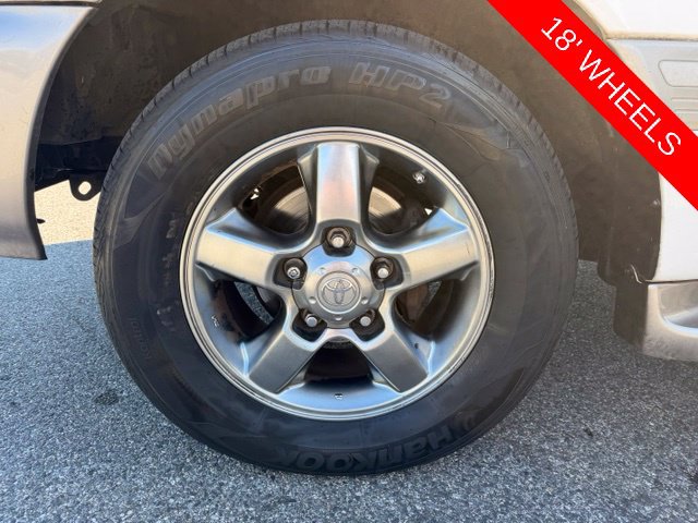 Used 2006 Toyota Land Cruiser w/ Convenience Pkg AWD/4WD image 57