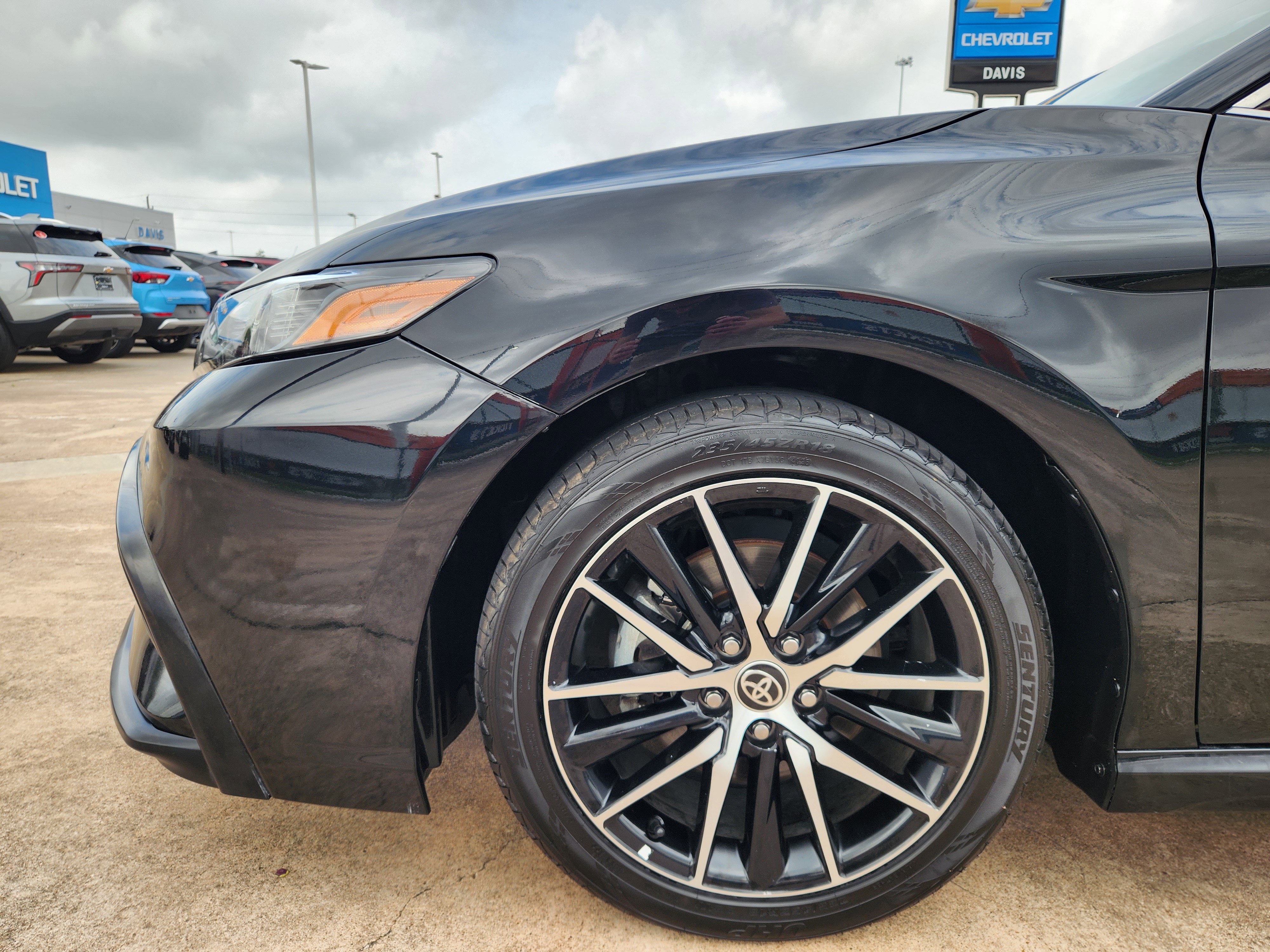 Used 2023 Toyota Camry SE FWD image 9