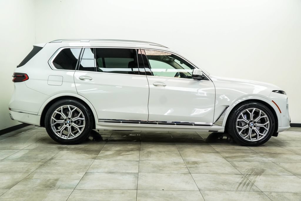 Used 2026 BMW X7 xDrive40i AWD/4WD image 7