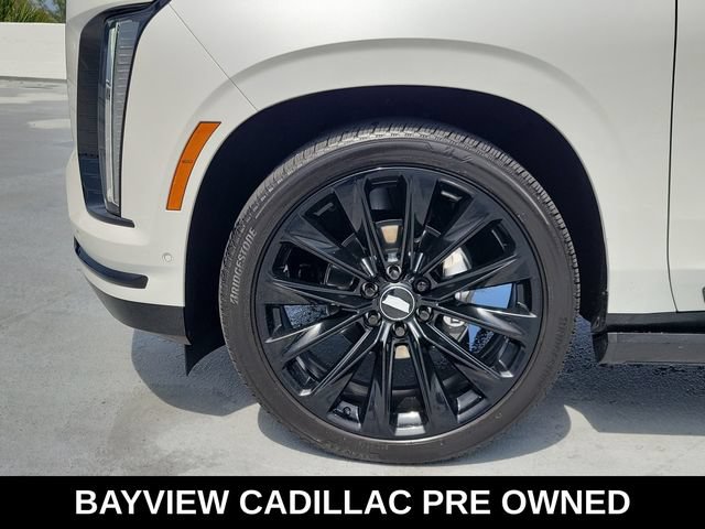 Used 2025 Cadillac Escalade ESV Sport Platinum w/ LPO, ONYX Package AWD/4WD image 10
