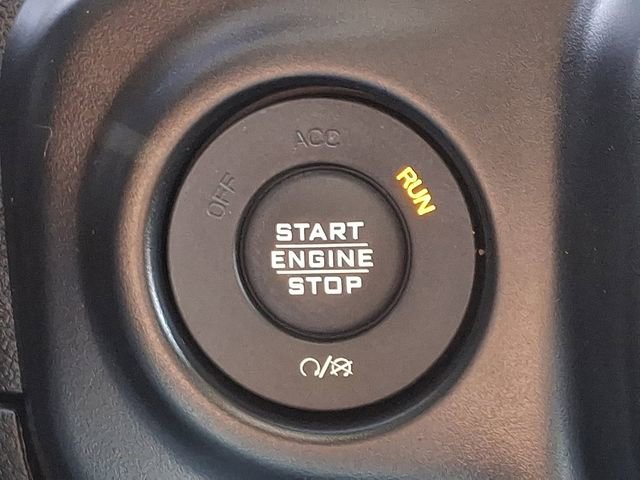 Used 2020 Jeep Wrangler Unlimited Sahara image 23