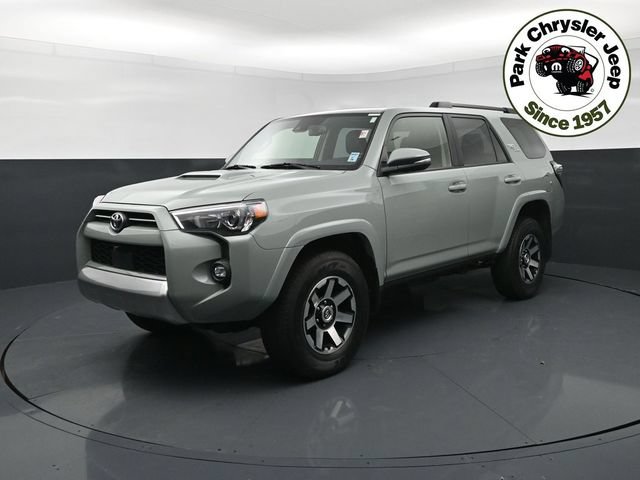 Used 2022 Toyota 4Runner TRD Off-Road Premium AWD/4WD image 2