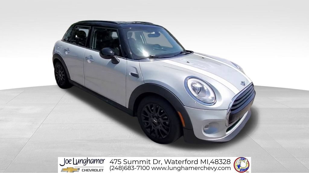 Used 2016 MINI Cooper 4-Door Hardtop FWD image 2