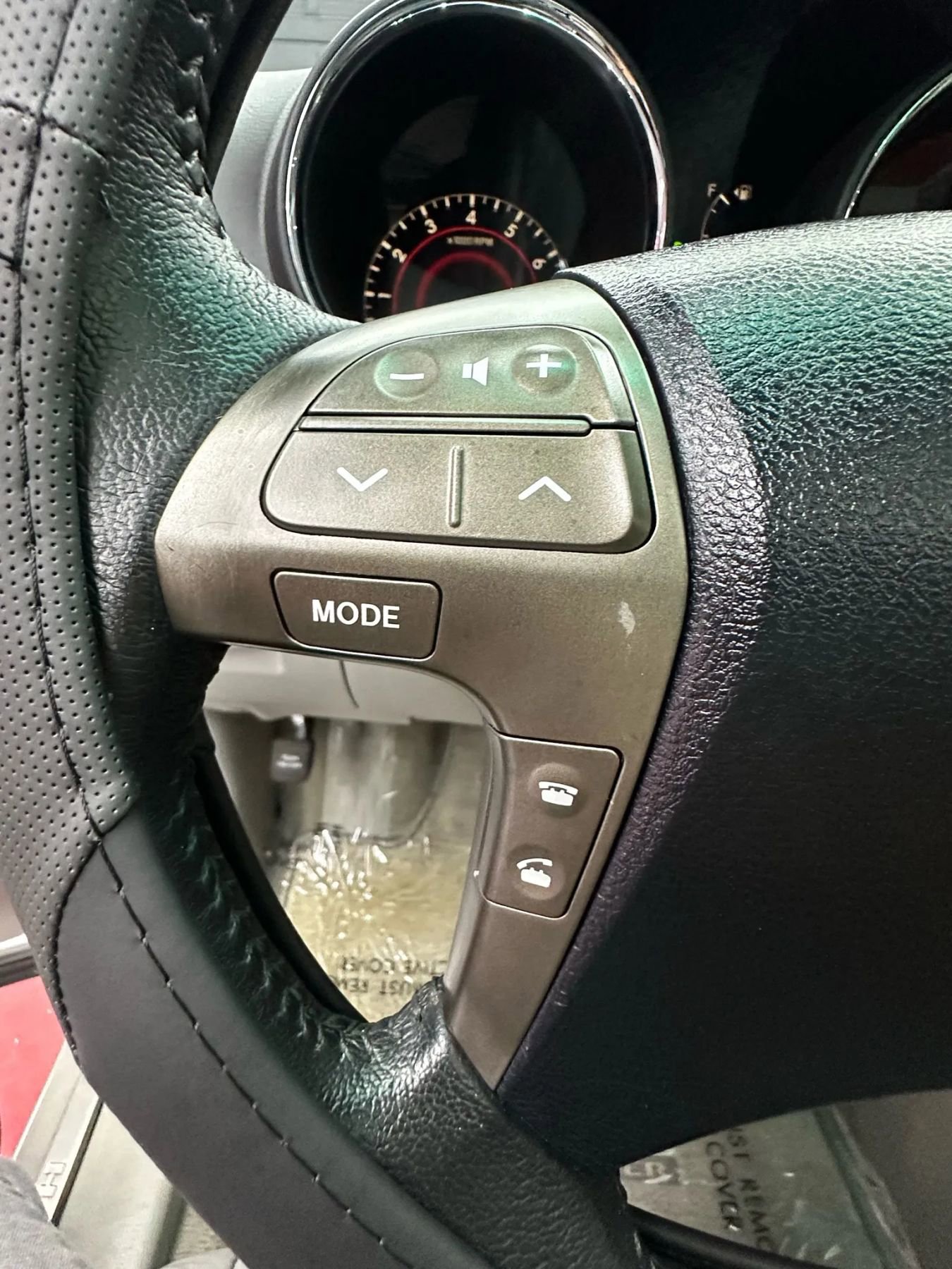 Used 2010 Toyota Highlander Limited image 16