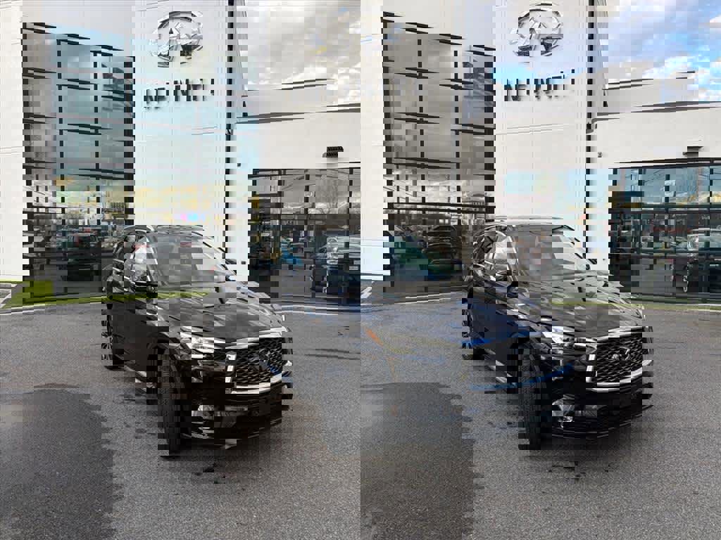 Used 2023 INFINITI QX50 Sensory image 2
