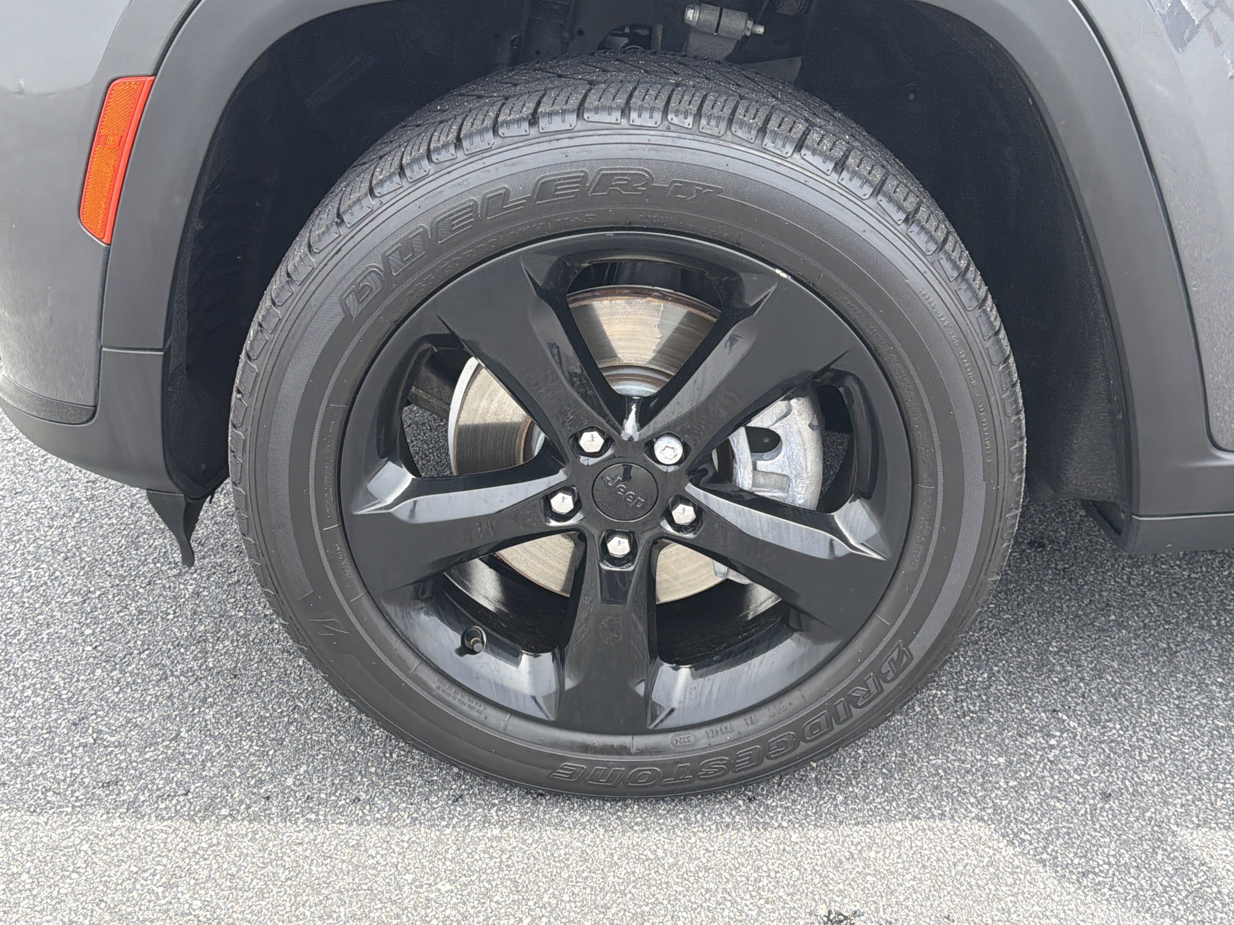 Used 2021 Jeep Grand Cherokee L Laredo RWD image 13