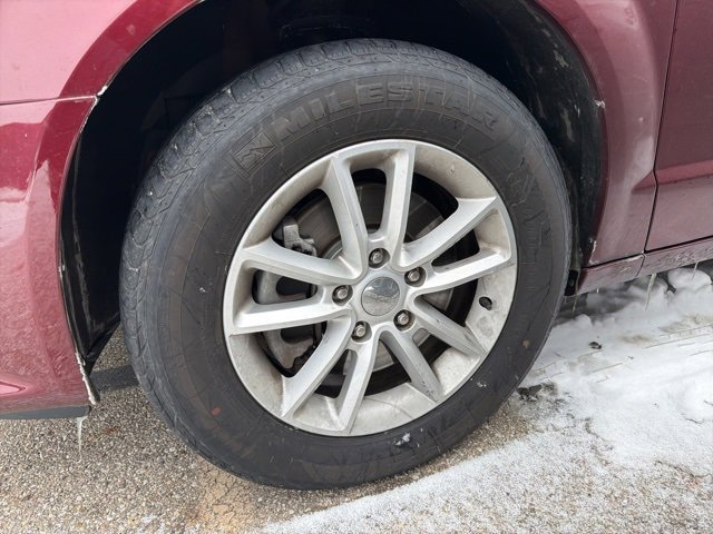 Used 2019 Dodge Grand Caravan SXT image 3