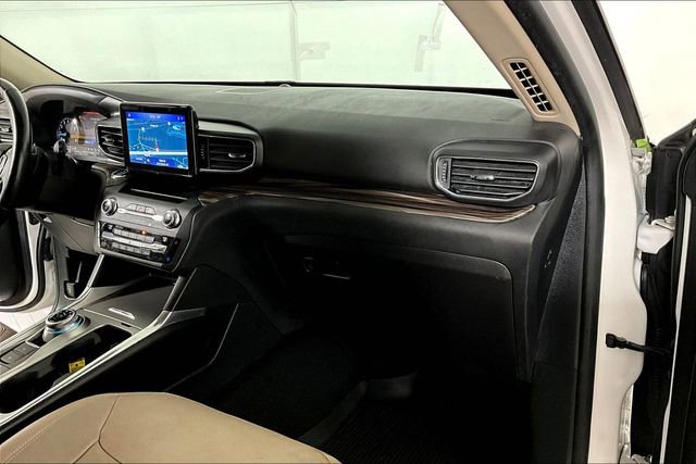 Used 2020 Ford Explorer Limited image 16
