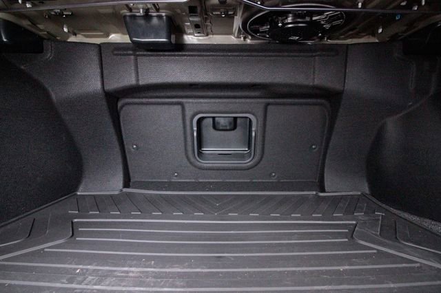 Used 2024 Lexus ES 350 Ultra Luxury w/ Accessory Package (Z1) image 27