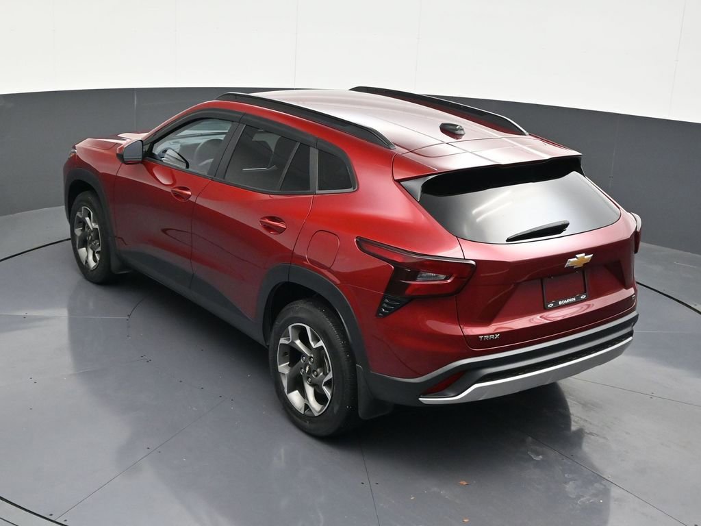 Used 2024 Chevrolet Trax LT FWD image 23