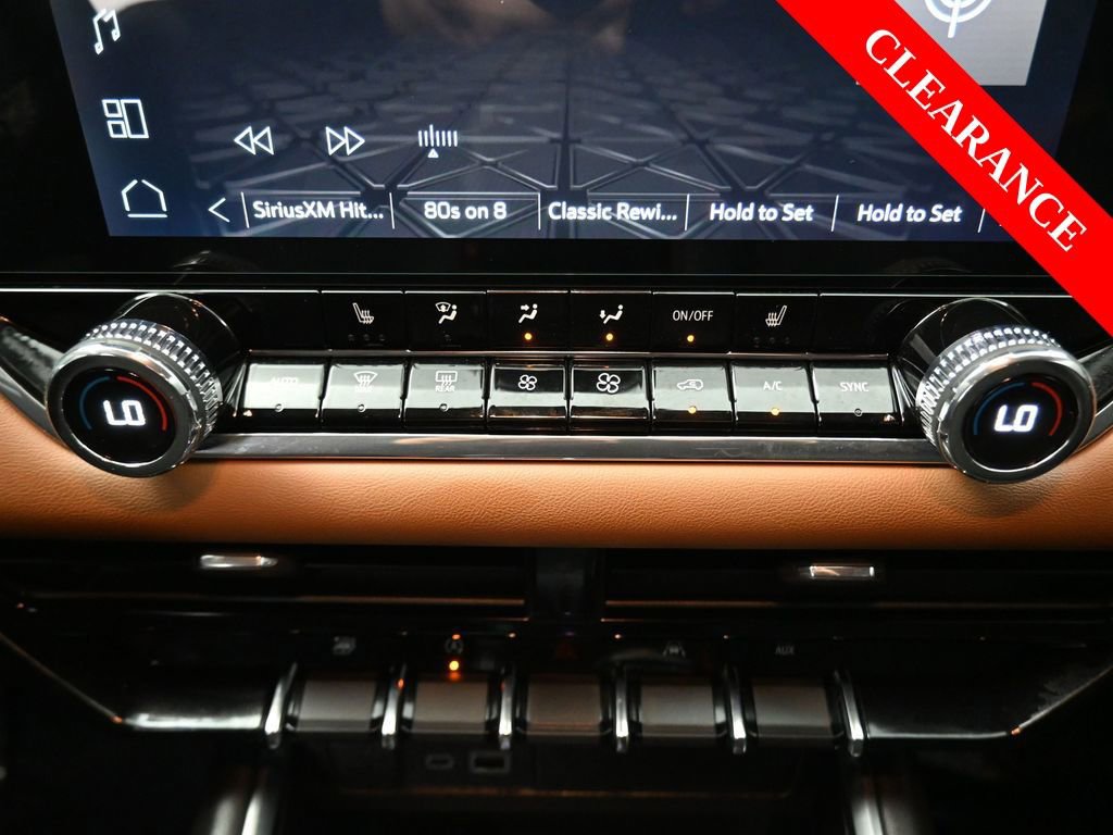 Used 2024 GMC Canyon AT4 w/ Canyon Safety Plus Package image 28