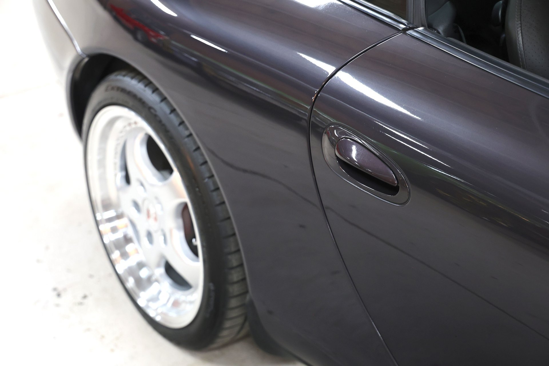 Used 1999 Porsche 911 Cabriolet image 18
