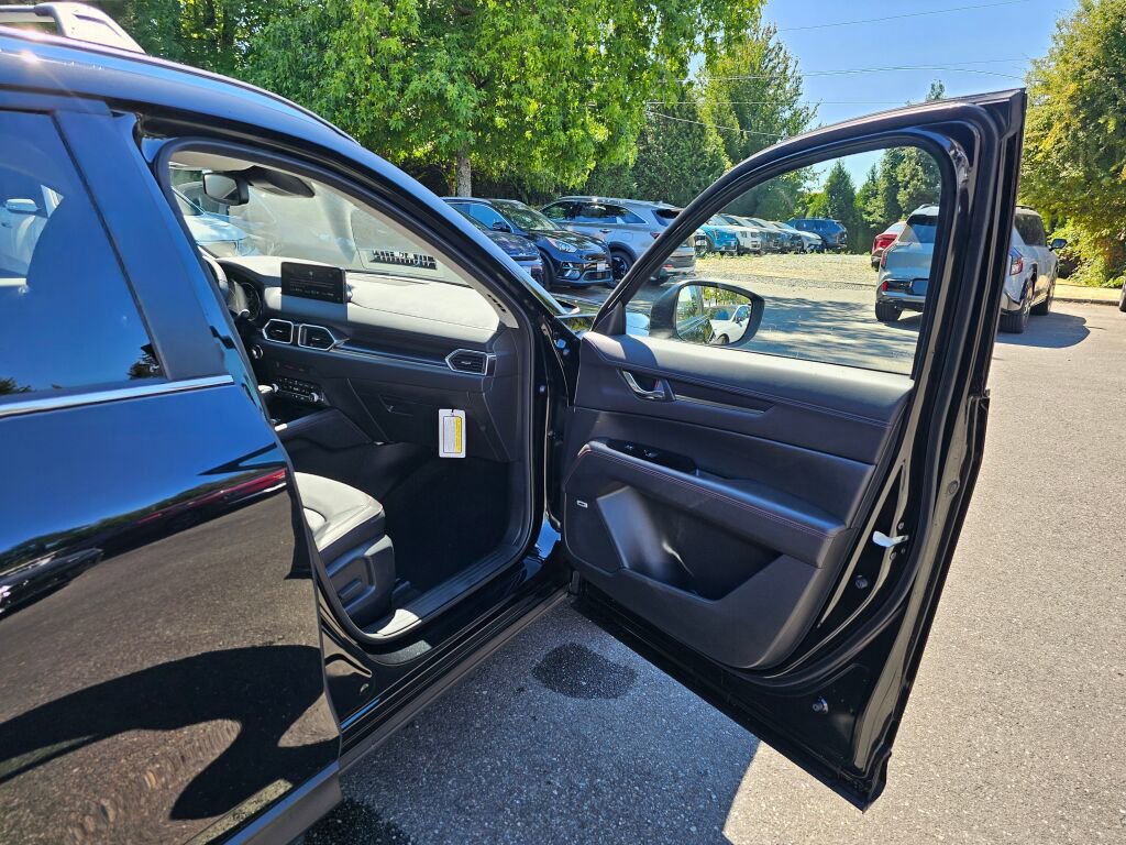 New 2025 MAZDA CX-5 Carbon Edition image 29