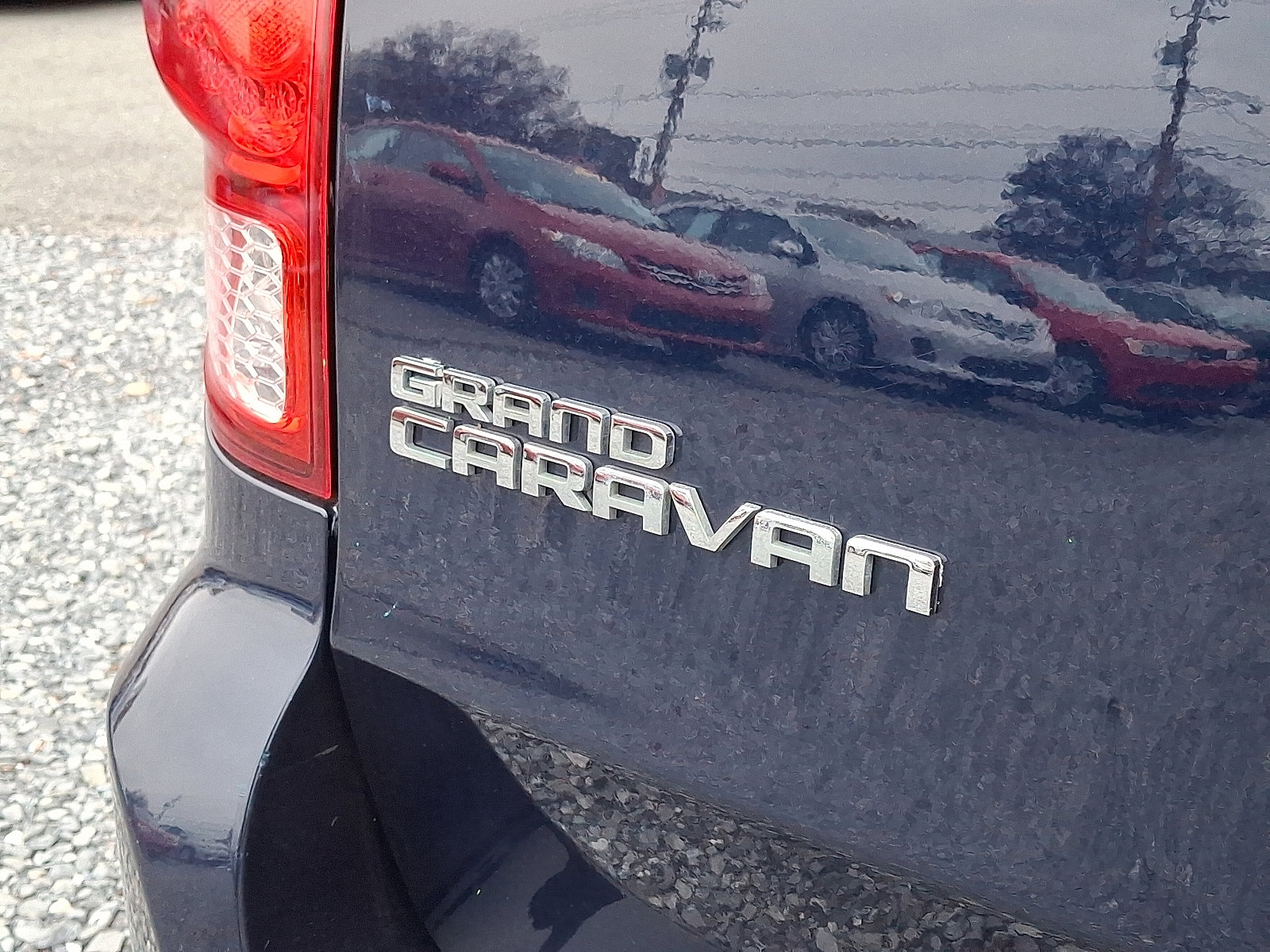 Used 2013 Dodge Grand Caravan SE image 29