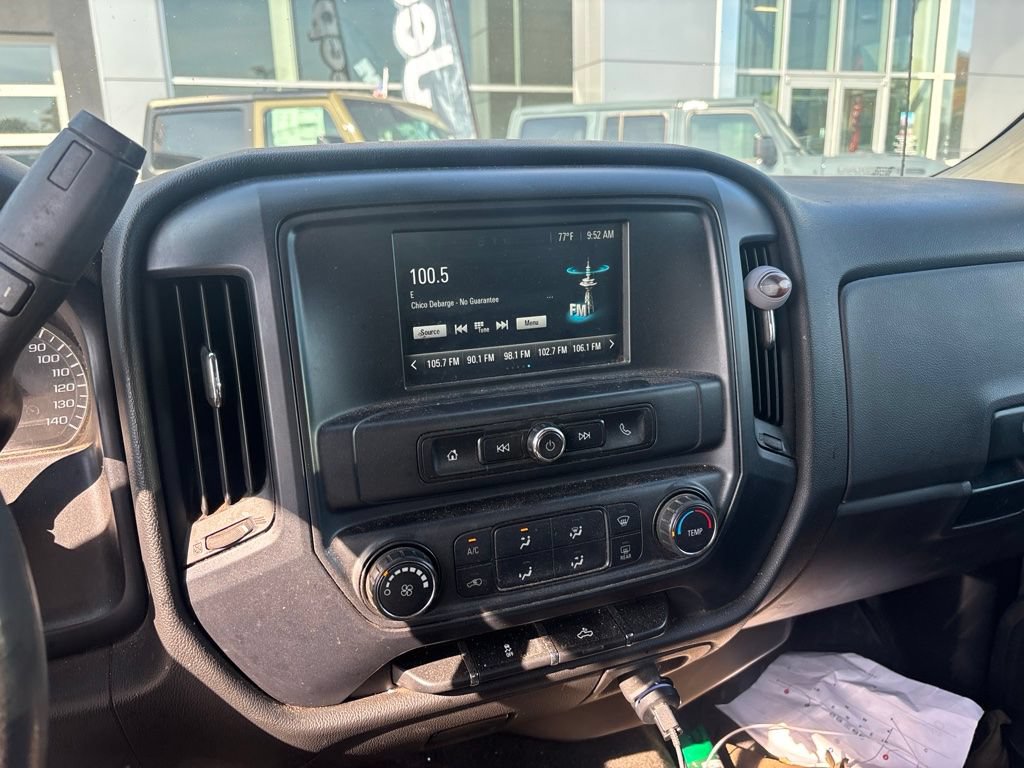 Used 2016 Chevrolet Silverado 1500 Custom w/ Custom Convenience Package AWD/4WD image 10