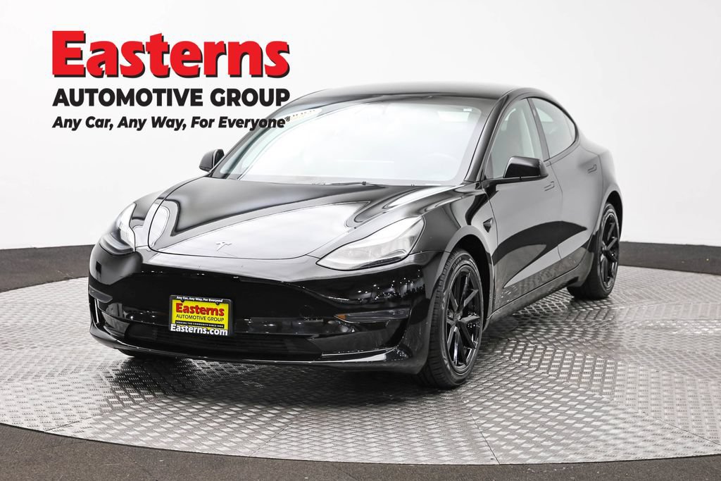 Used 2023 Tesla Model 3 Standard Range RWD image 1