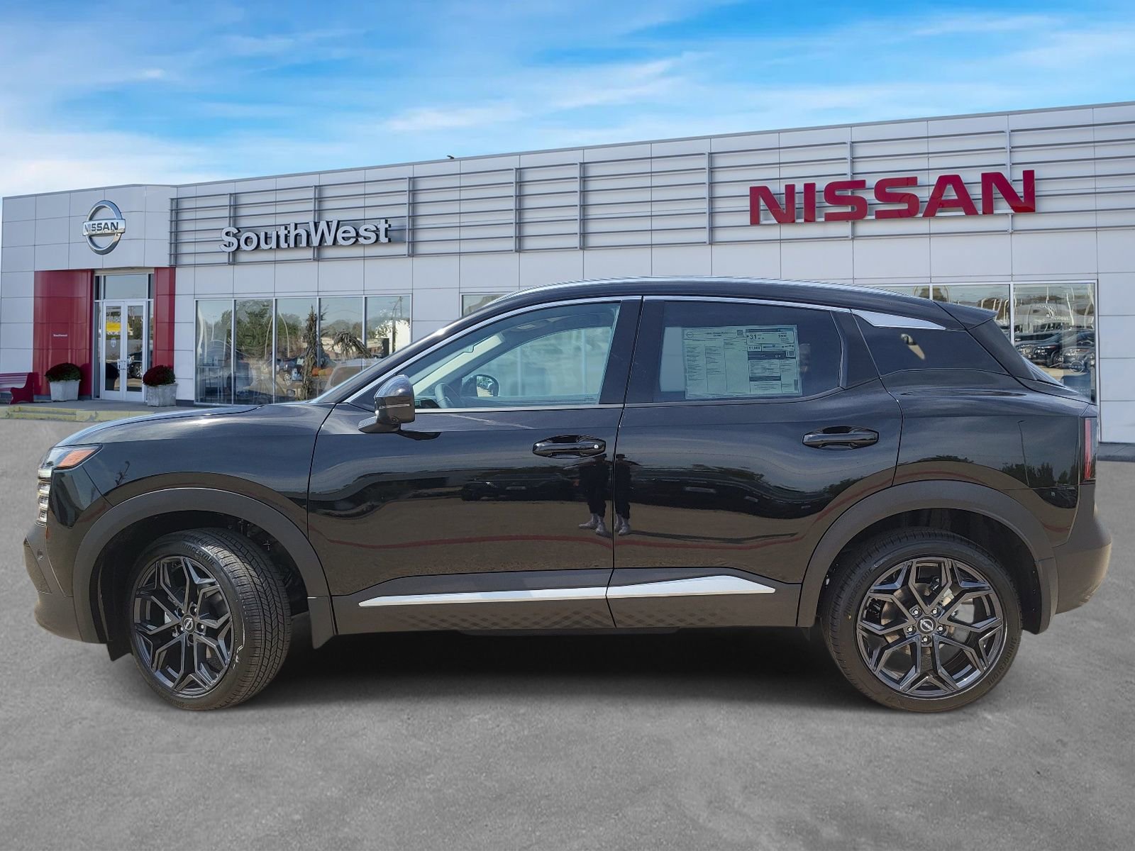 New 2026 Nissan Kicks SR FWD image 9