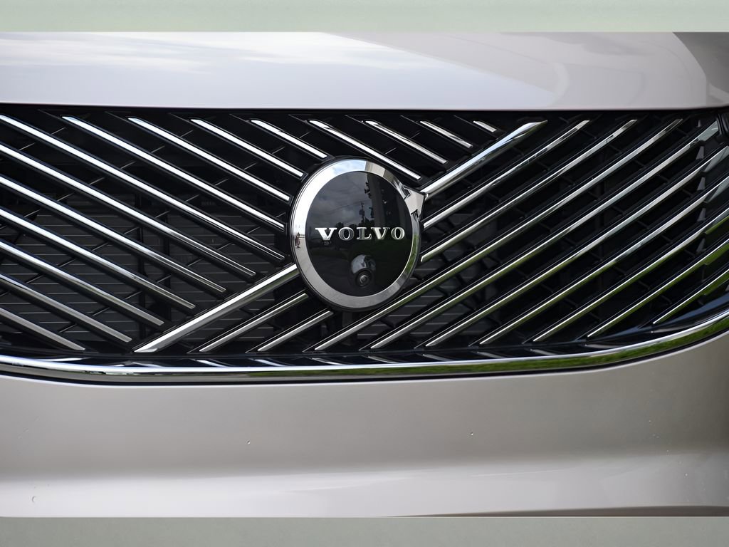 New 2026 Volvo XC90 B5 Ultra w/ Protection Package Premier image 11