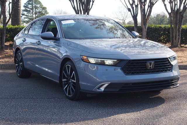 Used 2024 Honda Accord Touring image 1