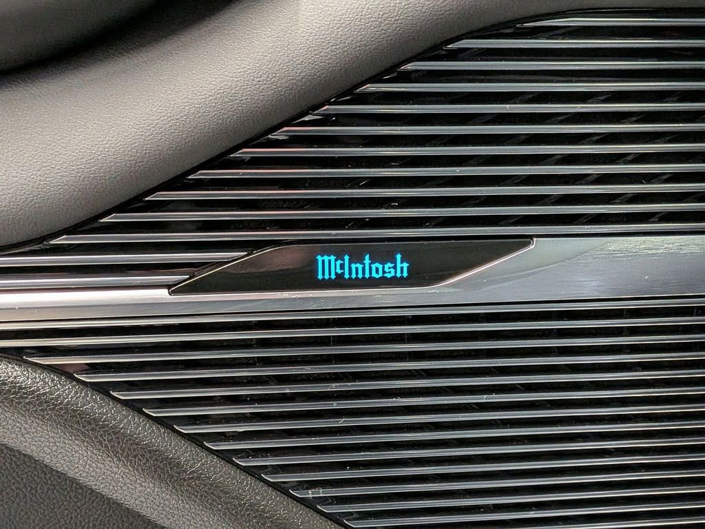 New 2026 Jeep Grand Wagoneer Summit w/ Premium Group III image 13