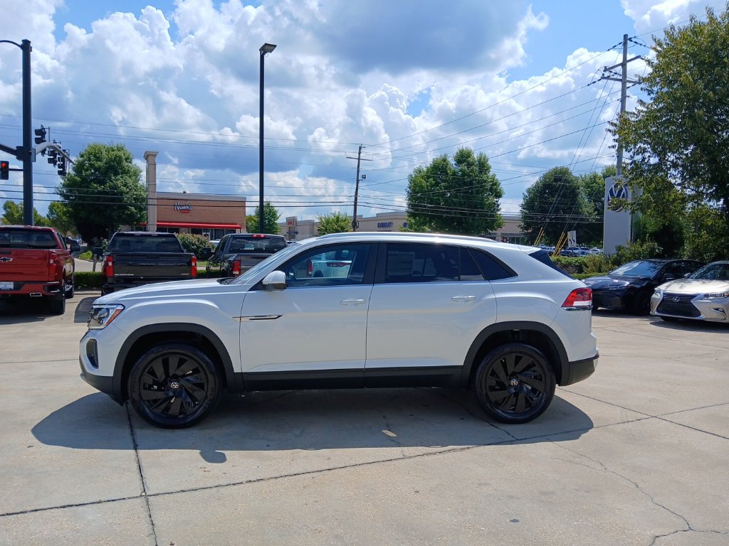 New 2026 Volkswagen Atlas Cross Sport SE FWD image 4