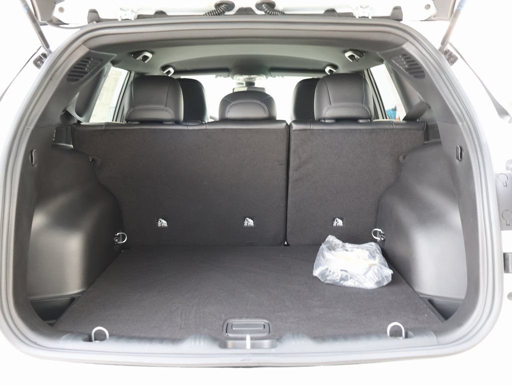 New 2026 Jeep Compass Latitude AWD/4WD image 14