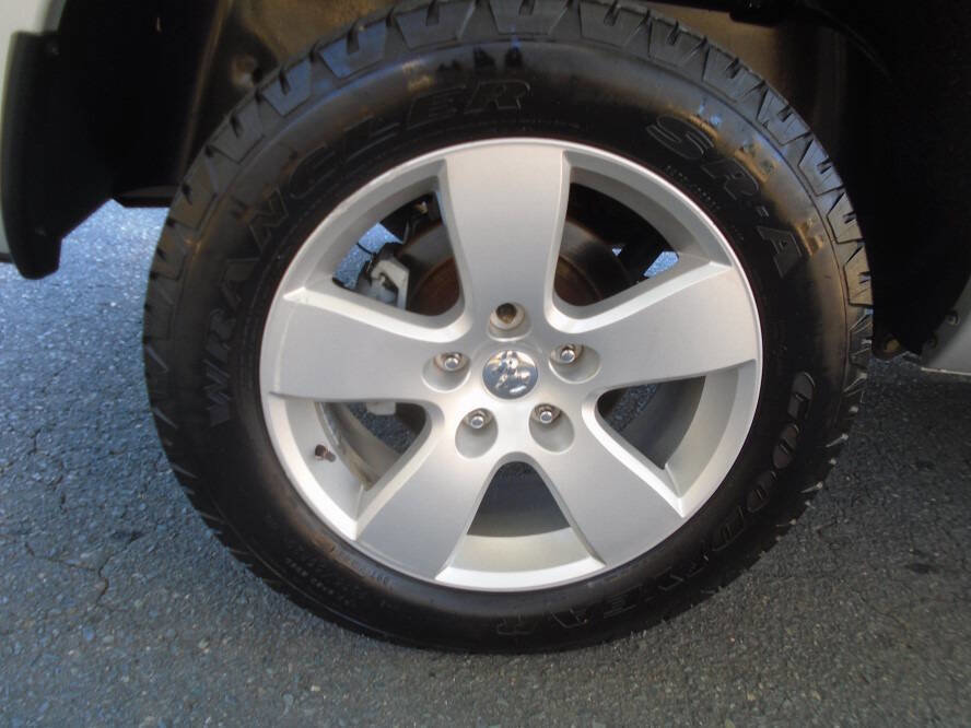 Used 2012 RAM 1500 Express image 28