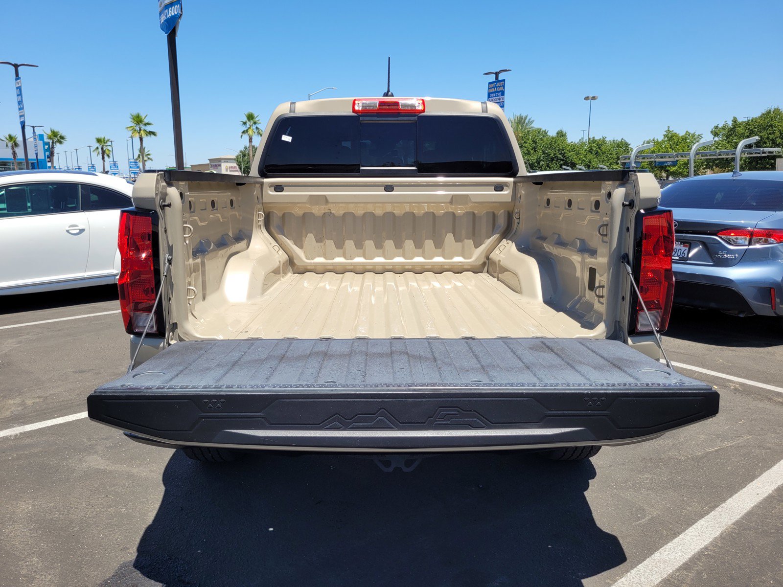 Used 2023 Chevrolet Colorado Trail Boss AWD/4WD image 27
