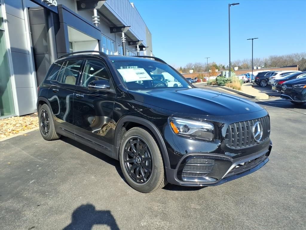 New 2026 Mercedes-Benz GLB 35 AMG 4MATIC image 8