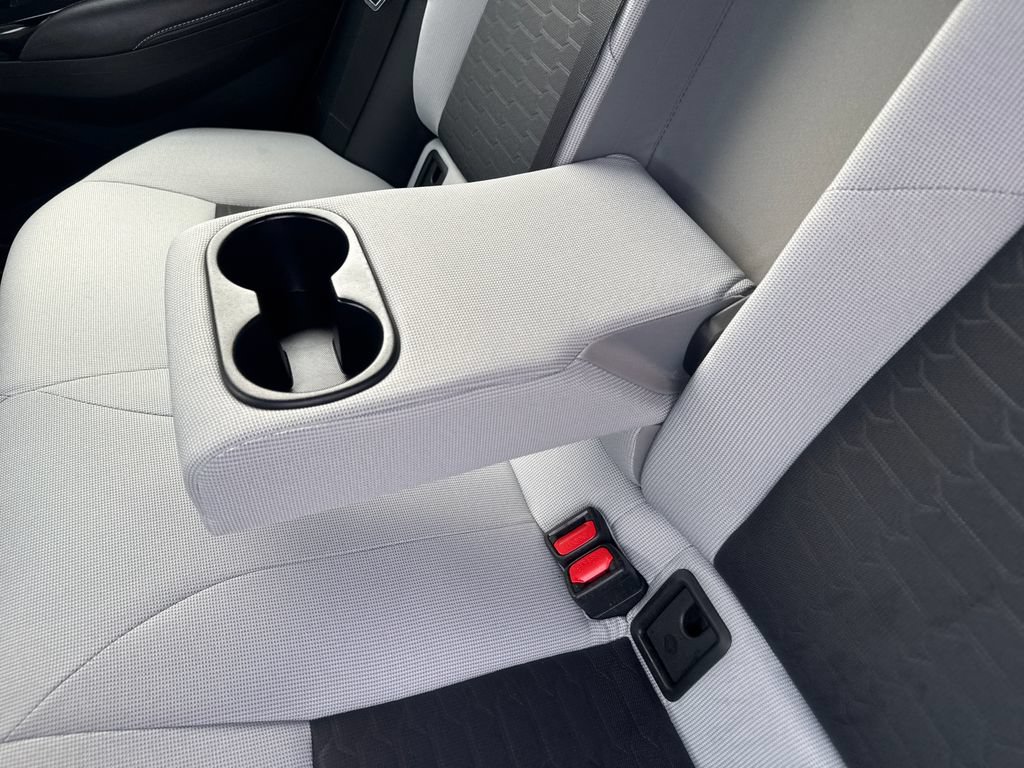 Used 2025 Toyota Corolla Hatchback FWD image 38