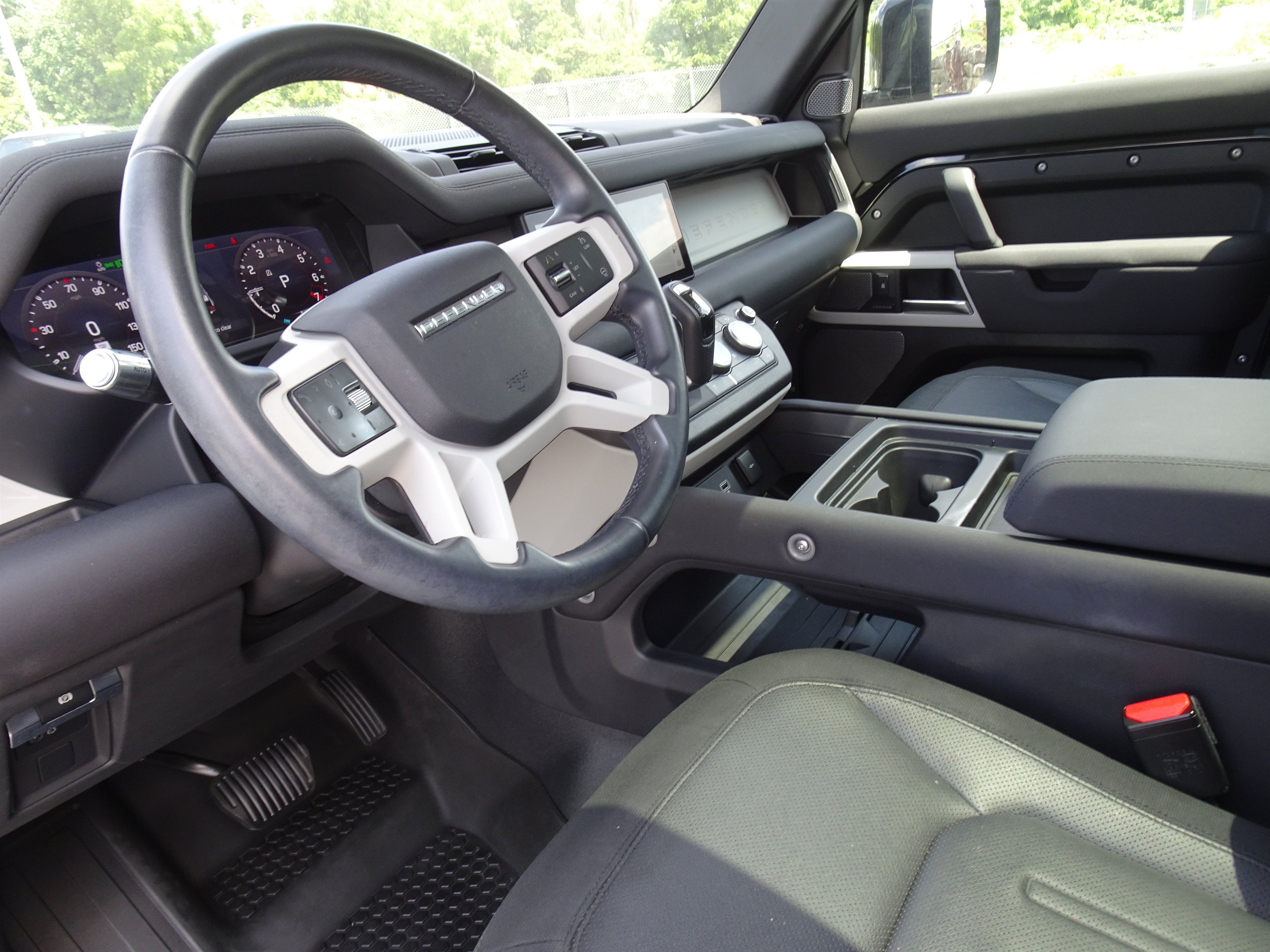 Used 2021 Land Rover Defender 110 S AWD/4WD image 13