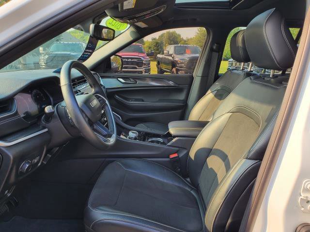 Used 2022 Jeep Grand Cherokee Altitude image 6