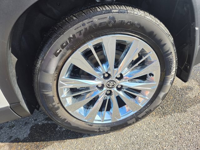 Used 2024 Toyota Grand Highlander AWD image 29