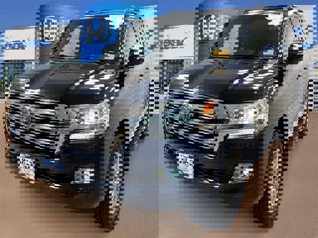 Used 2016 Toyota Land Cruiser image 4