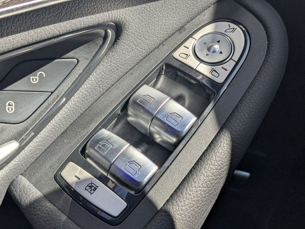 Certified 2022 Mercedes-Benz GLC 300 4MATIC w/ Premium Package Lite image 9