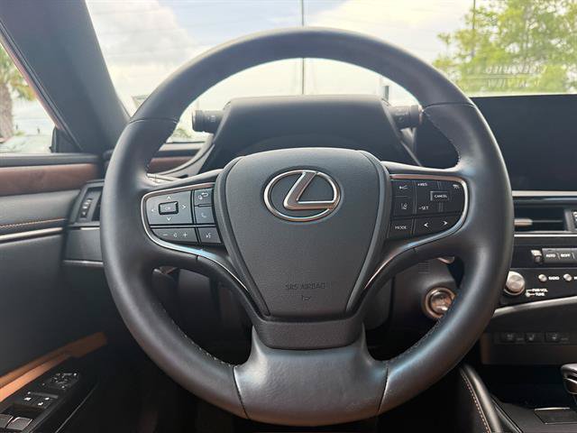 Certified 2025 Lexus ES 350 w/ Premium Package FWD image 15
