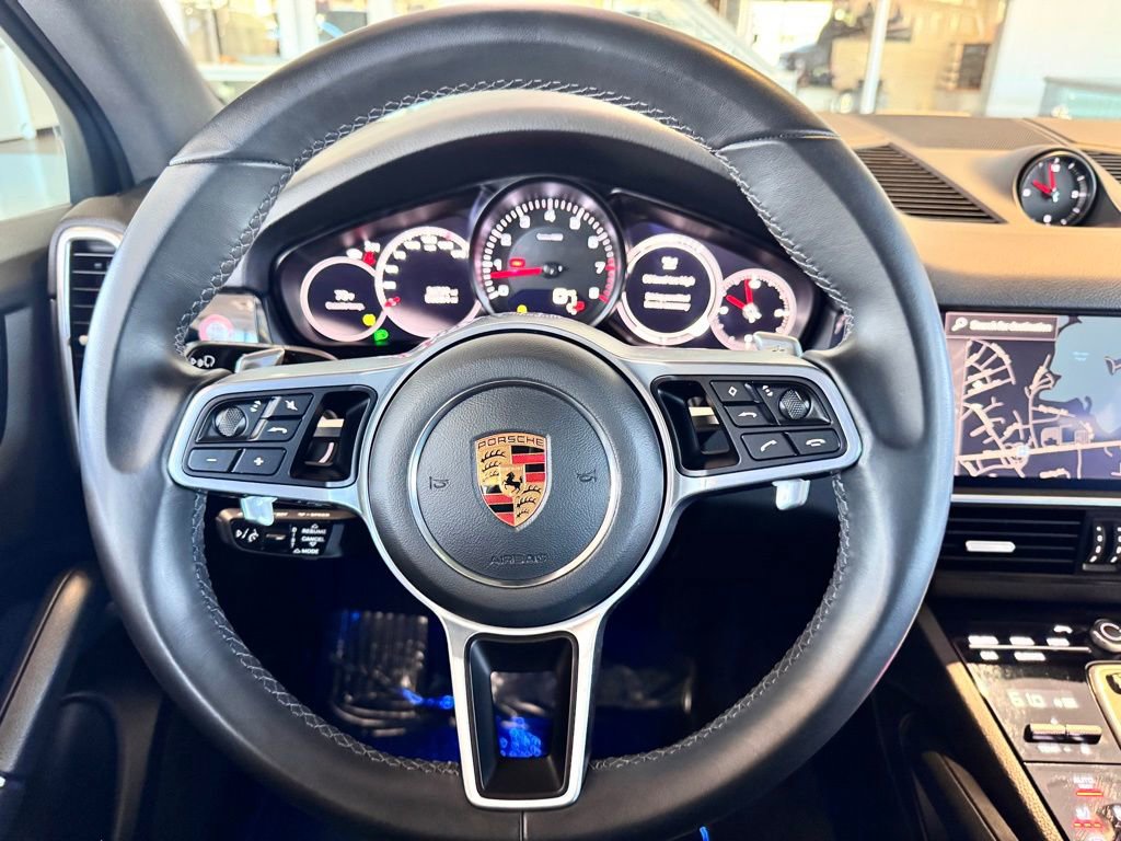 Used 2023 Porsche Cayenne Platinum Edition image 27