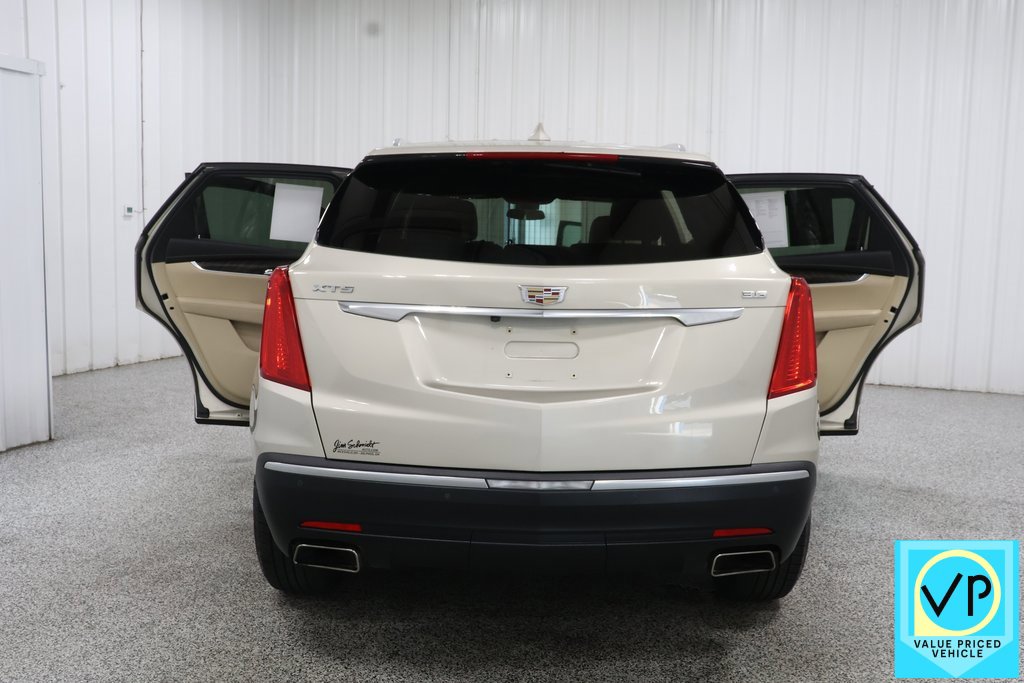 Used 2017 Cadillac XT5 FWD image 6