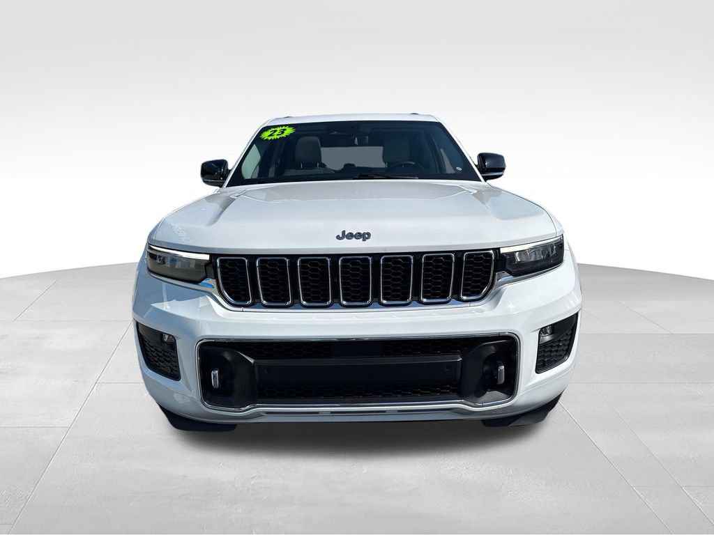 Used 2023 Jeep Grand Cherokee Overland w/ Luxury Tech Group IV AWD/4WD image 18