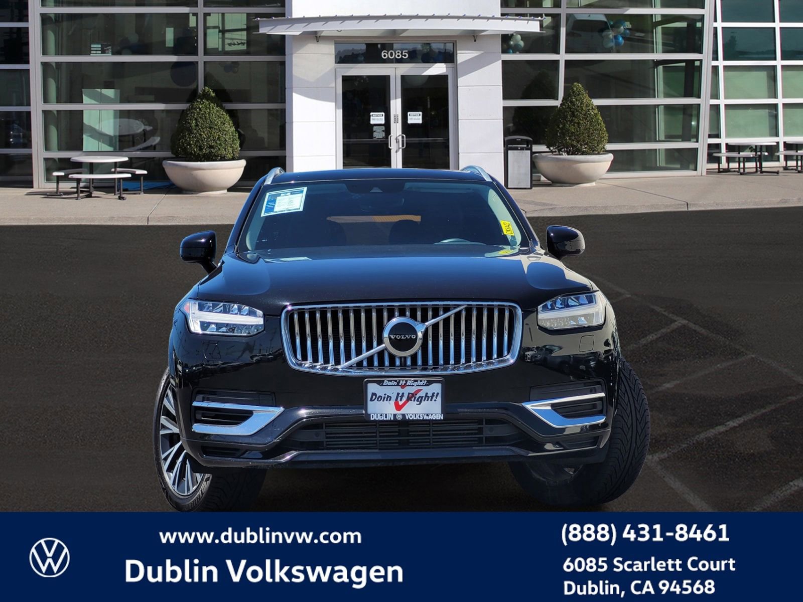 Used 2022 Volvo XC90 T8 Inscription Expression w/ Climate Package image 2