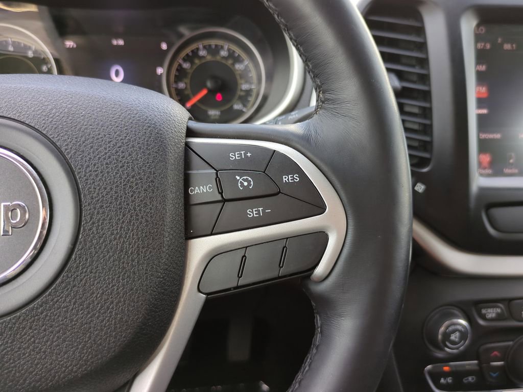Used 2015 Jeep Cherokee Trailhawk w/ Comfort/Convenience Group AWD/4WD image 22