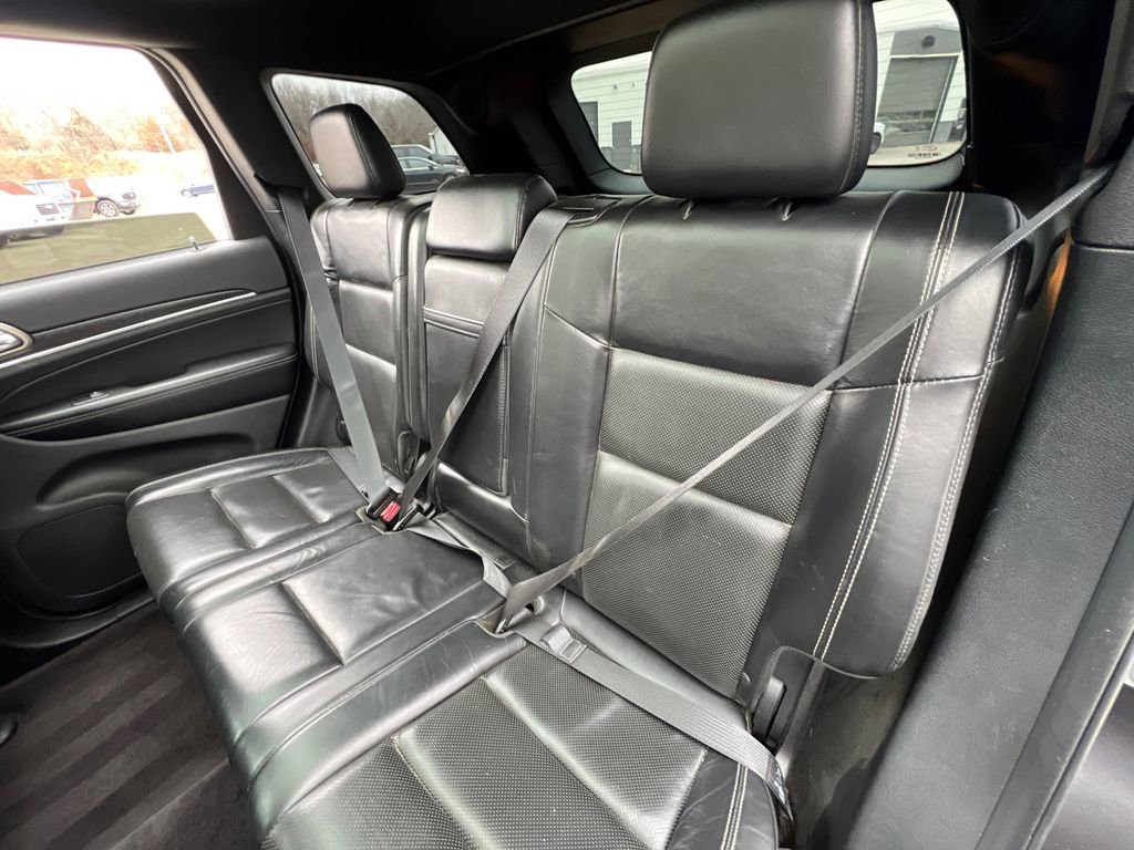 Used 2017 Jeep Grand Cherokee Limited w/ Luxury Group II image 32