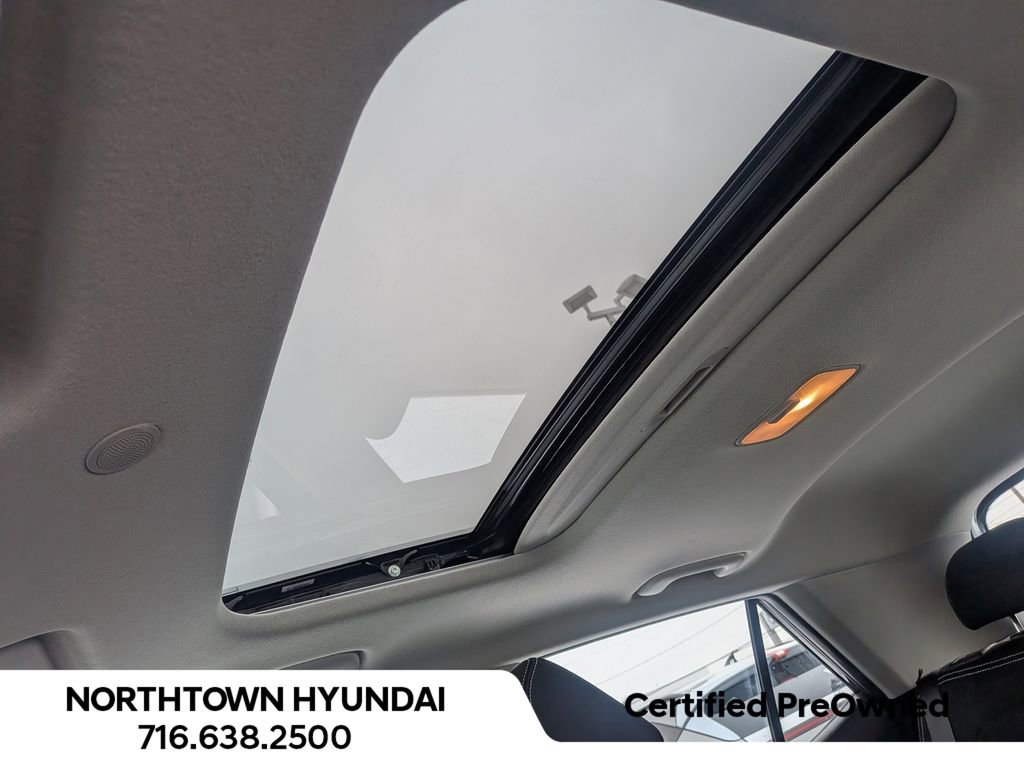 Certified 2023 Hyundai Venue SEL w/ Cargo Package image 10