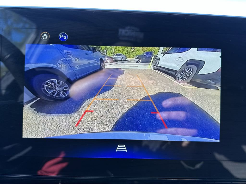 Used 2025 Chevrolet Equinox LT image 24